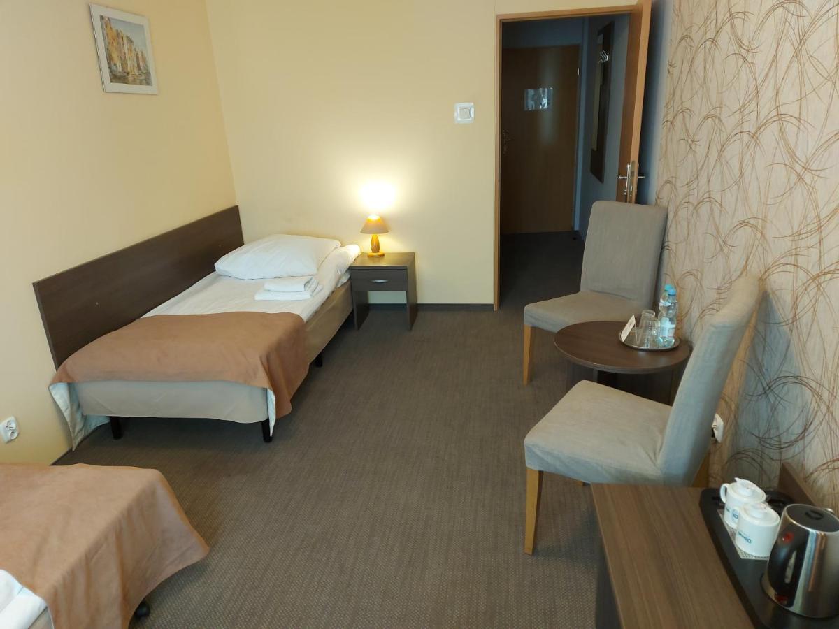 Hotel Ikar Бидгошч Екстериор снимка